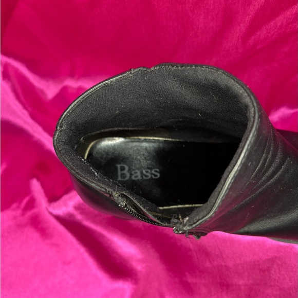 BASS 7 1/2 Wide REAL LEATHER BLACK NEVADA BOOTIES 2in Blocked Heels - Picture 13 of 13